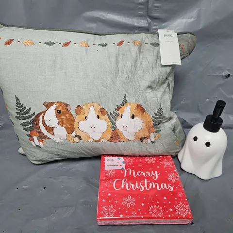 APPROXIMATELY 8 ASSORTED ITEMS TO INCLUDE NAPKINS, CUSHIONS, SOAP DISPENSERS, ETC