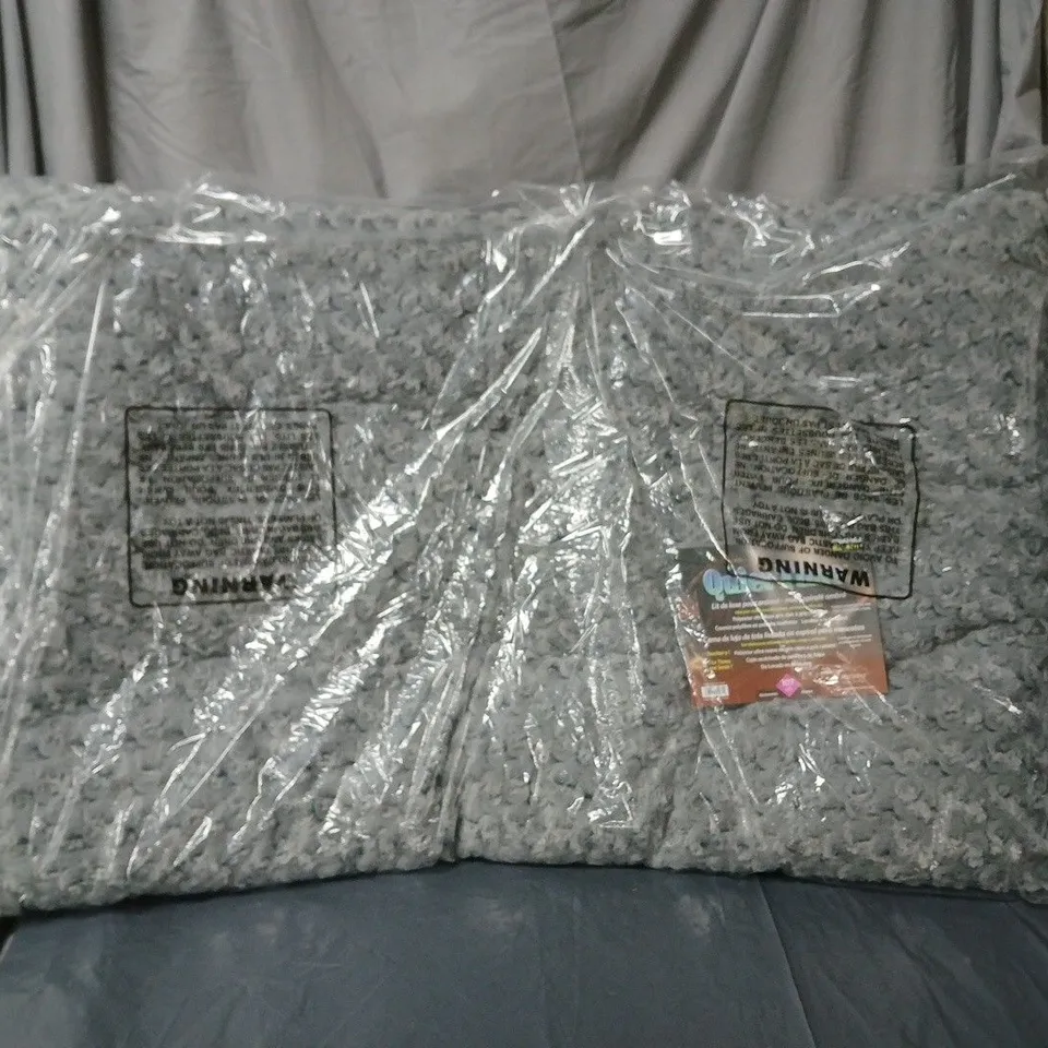 QUIET TIME LARGE PLUSH GREY PET BED - 107 CM 