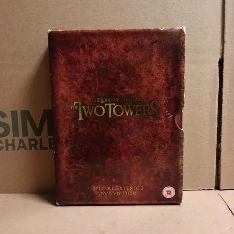 THE LORD OF THE RINGS THE TWO TOWERS SPECIAL EXTENDED DVD EDITION