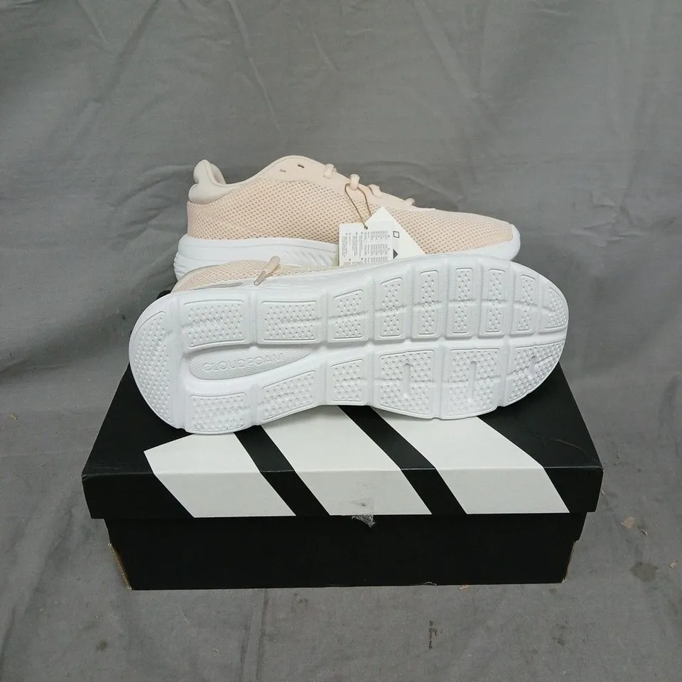 BOXED PAIR OF ADIDAS CLOUDFOAM COMFY SHOES – PEACH/LIGHT PINK, WOMENS, UK 7