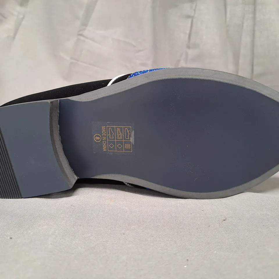 BOXED PAIR OF MALIN ADRIAN POINTED TOE SHOES IN BLACK/ROYAL BLUE SIZE 8