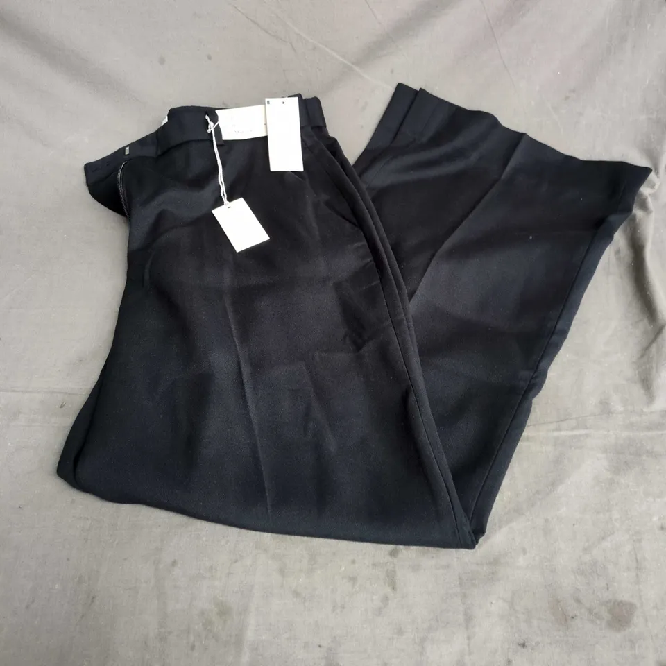 ABERCROMBIE & FITCH HIGH RISE WIDE LEG TROUSERS IN BLACK – WAIST 28 REGULAR