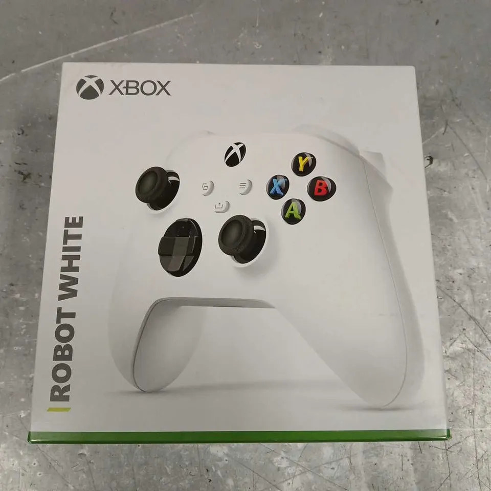 BOXED XBOX WIRELESS CONTROLLER