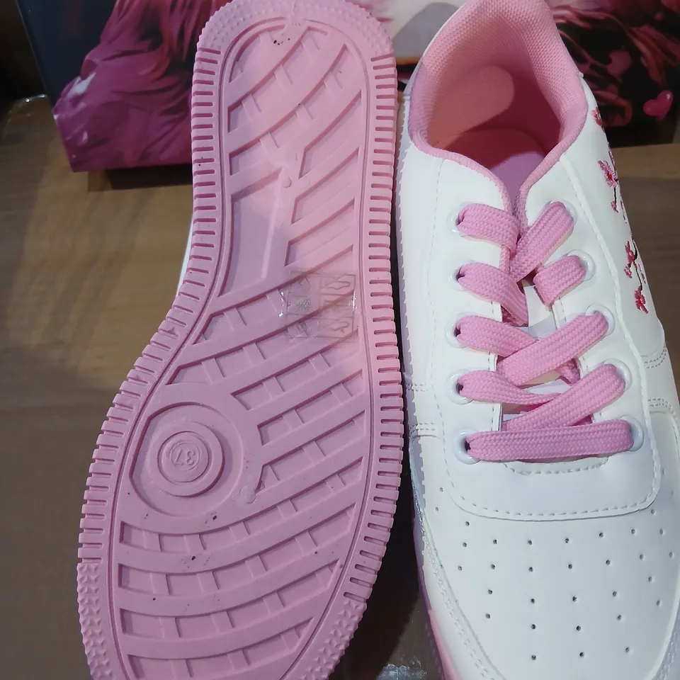 BOXED KOI MORNING SAKURA PLATFORM TRAINERS - UK 4