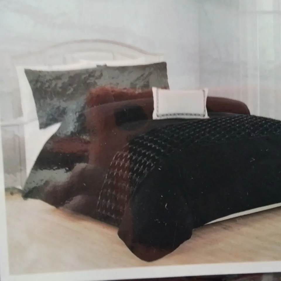 BRAND NEW KENSINGTON DOUBLE DUVET COVER SET -BLACK-