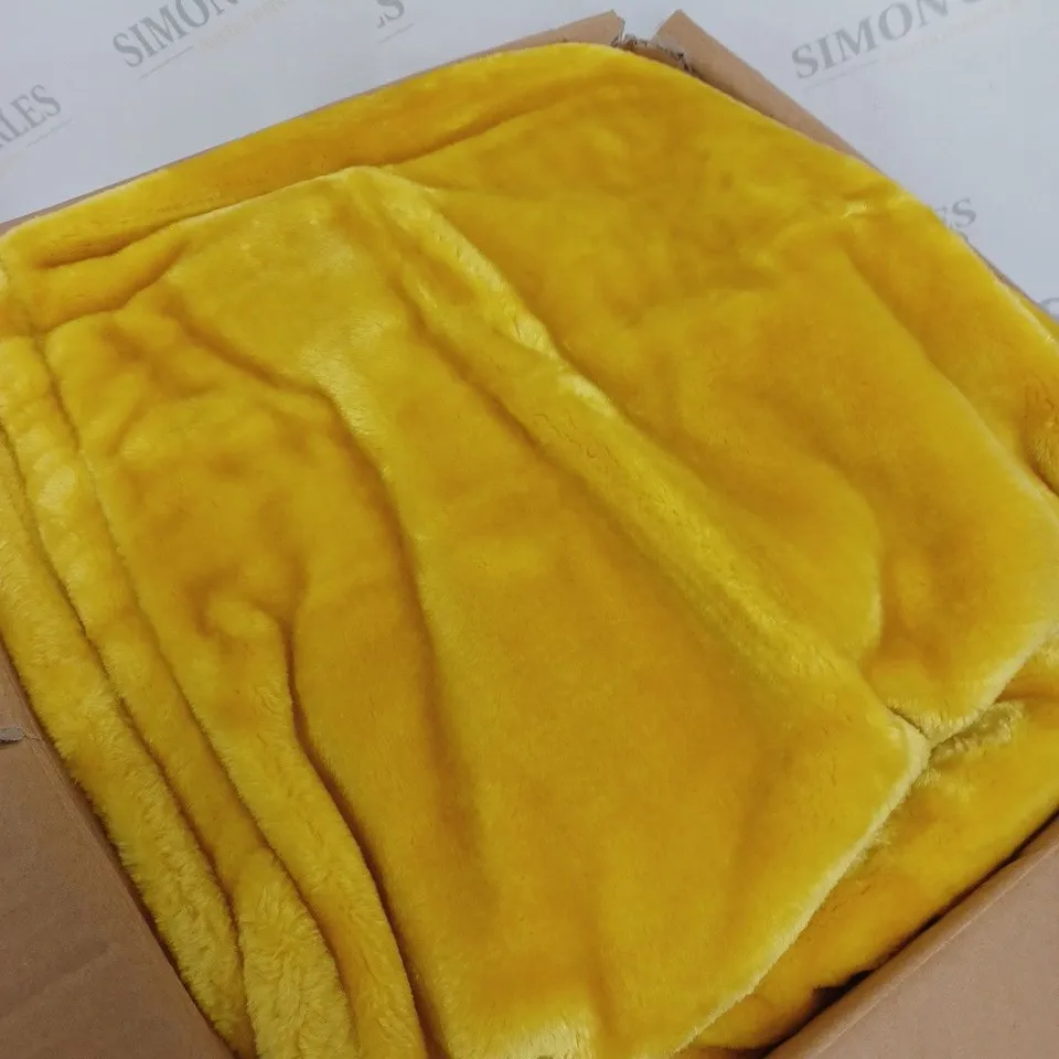 COZEE HOME VELVETSOFT SUPREME THROW