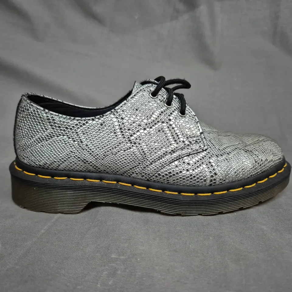 PAIR OF DR.MARTINS 3 HOLE 1461 SILVER METALLIC SNAKE PATTERN SHOES - UK SIZE 4