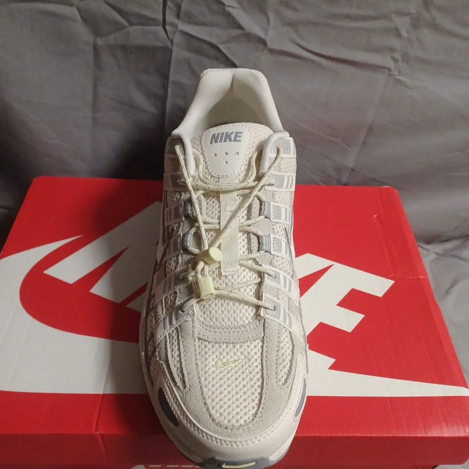 BOXED PAIR OF NIKE P-6000 TRAINERS - UK SIZE 9 