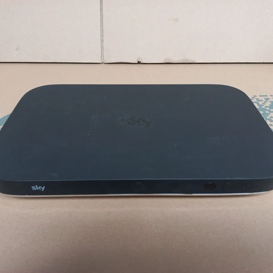SKY SATELLITE TV SET-TOP BOX – BLACK