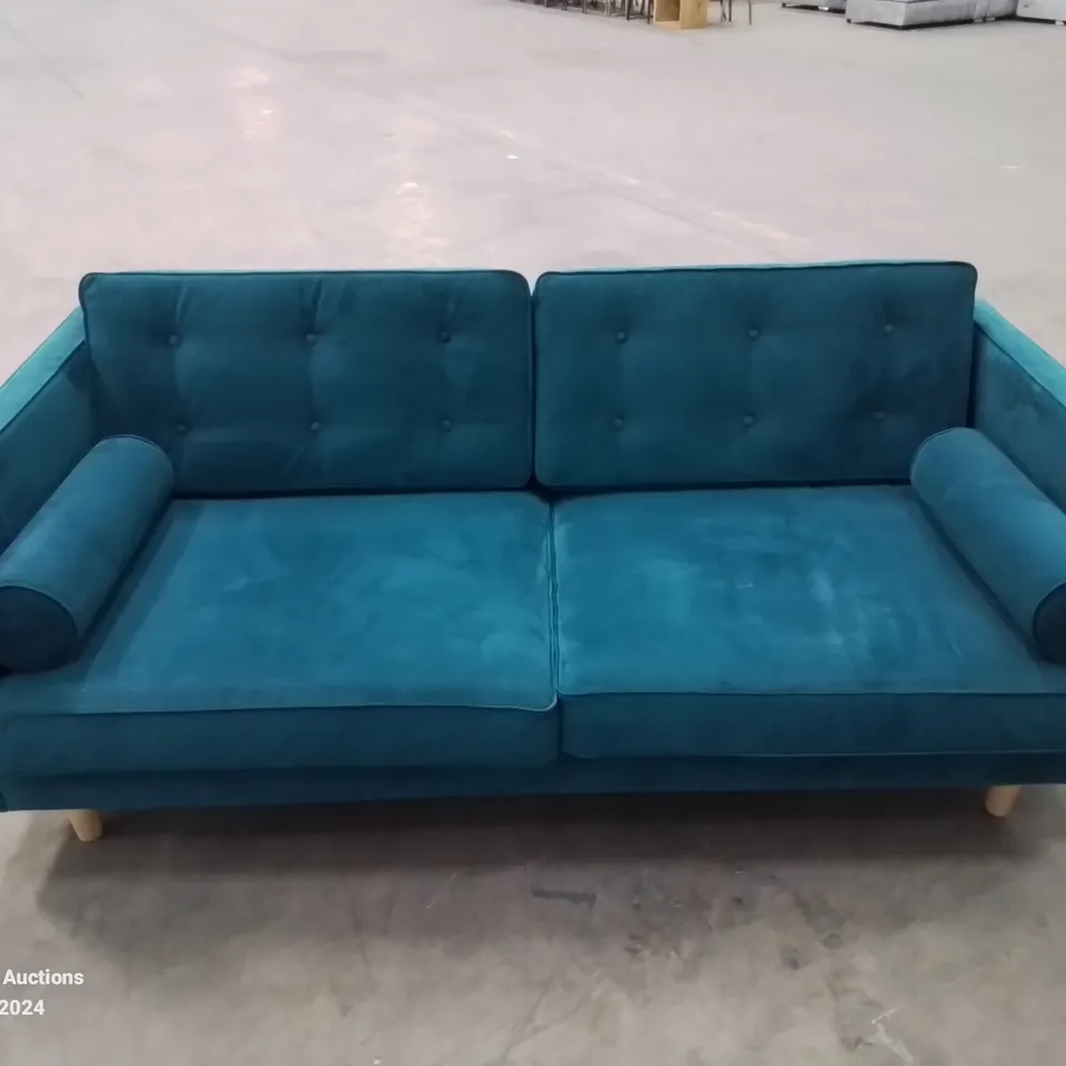 QUALITY CRUSHED VELVET UPHOLSTERED TEAL 2 SEATER SOFA