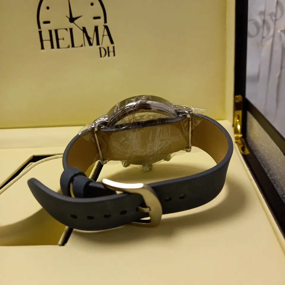 HELMA DH CHRONOGRAPH VINTAGE STYLE SUEDE STRAP WRISTWATCH
