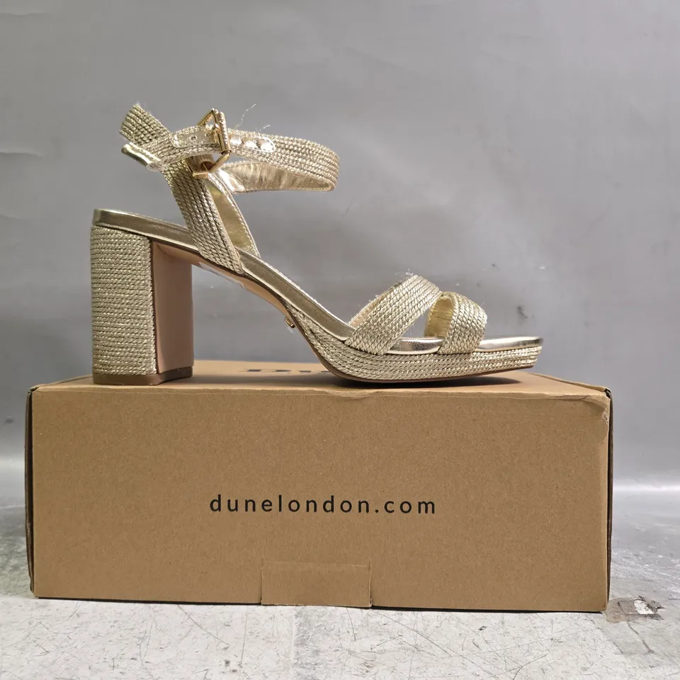 BOXED PAIR OF DUNE LONDON 392 MANIFES OPEN TOE BLOCK HEEL SANDALS IN METALLIC GOLD SIZE 5