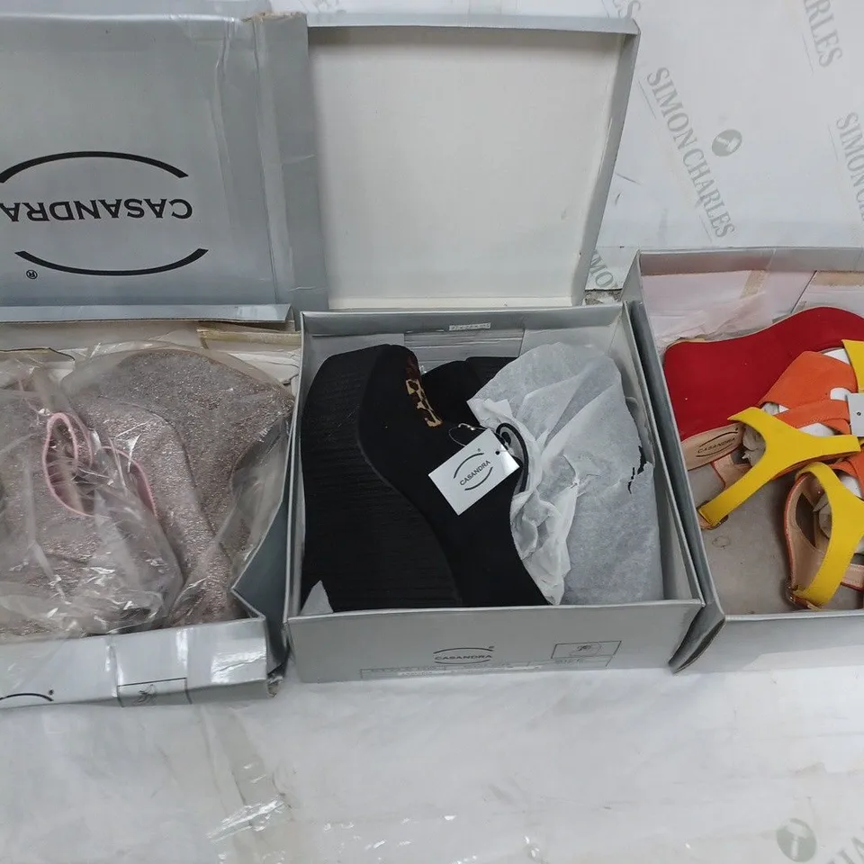 LARGE BOX OF APPROXIMATELY 10 ASSORTED BOXED SHOES TO INCLUDE BOOTS AND HEELS ETC.