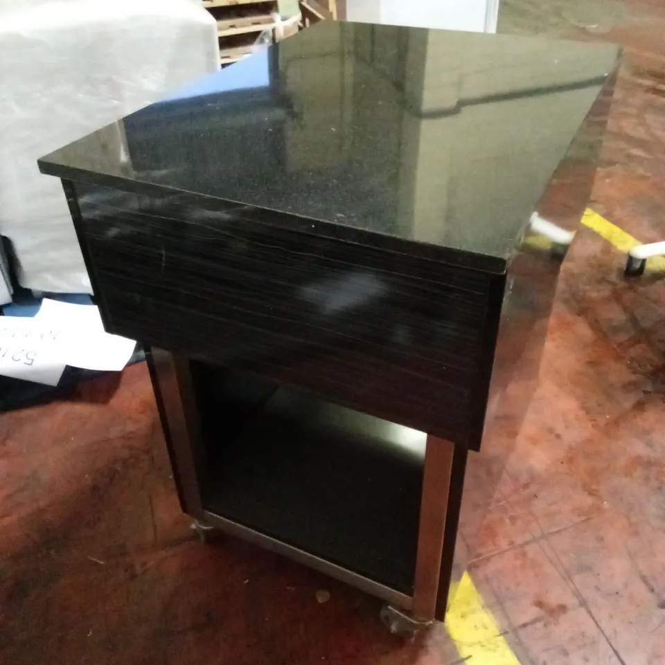 BLIZZARD 600mm WIDE NEUTRAL DISPLAY UNIT