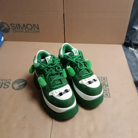 BEANZILLA PLATFORM TRAINERS – GREEN (UK3) + KETNIPZ KOI BOX –