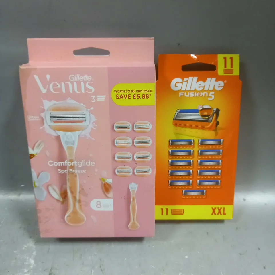 2  GILLETTE RAZORS TO INCLUDE VENUS COMFORT GLIDE SPA BREEZE & FUSION 5 