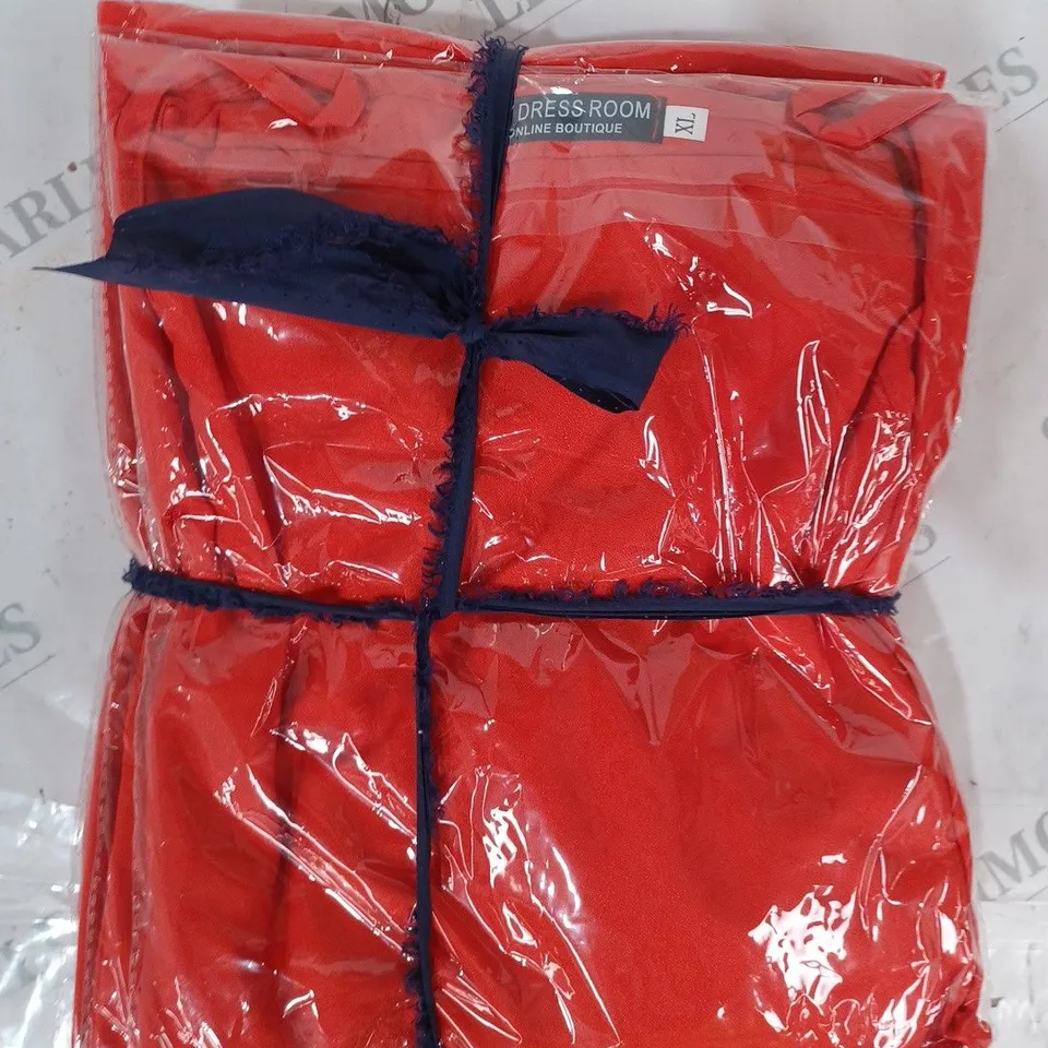 APPROXIMATELY 10 BRAND NEW MY DRESS ROOM TOPS IN RED SIZE XL