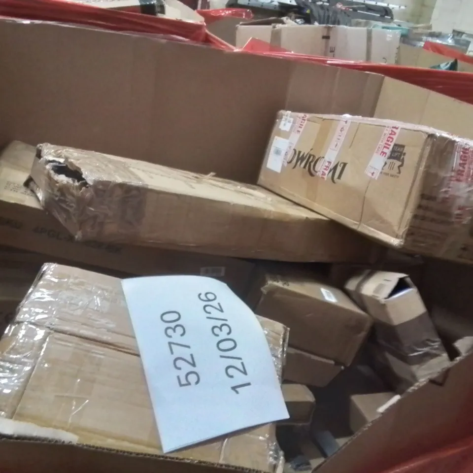 PALLET OF ASSORTED HOUSEHOLD GOODS AND PRODUCTS TO INCLUDE;TELESCOPIC LADDER,RETRACTABLE SAFETY GATE,BOSCH WINDOW WIPERS 