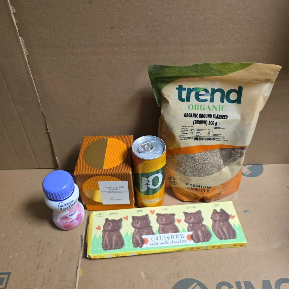 APPROXIMATELY 12 ASSORTED FOOD & DRINK ITEMS TO INCLUDE J20, TREND ORGANIC FLAXSEED, CRYSTALLISED GINGER, ETC - COLLECTION ONLY