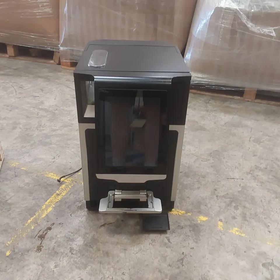 COMMERCIAL COFFEE MACHINE