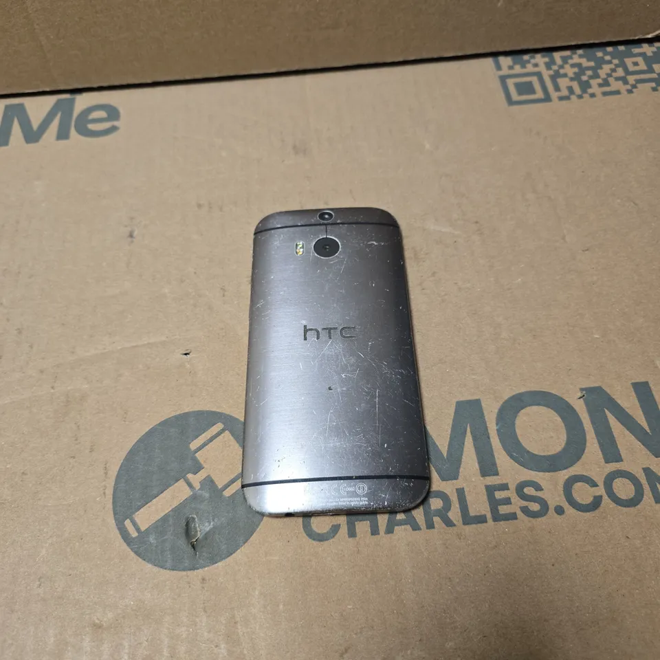 HTC ONE SMARTPHONE 