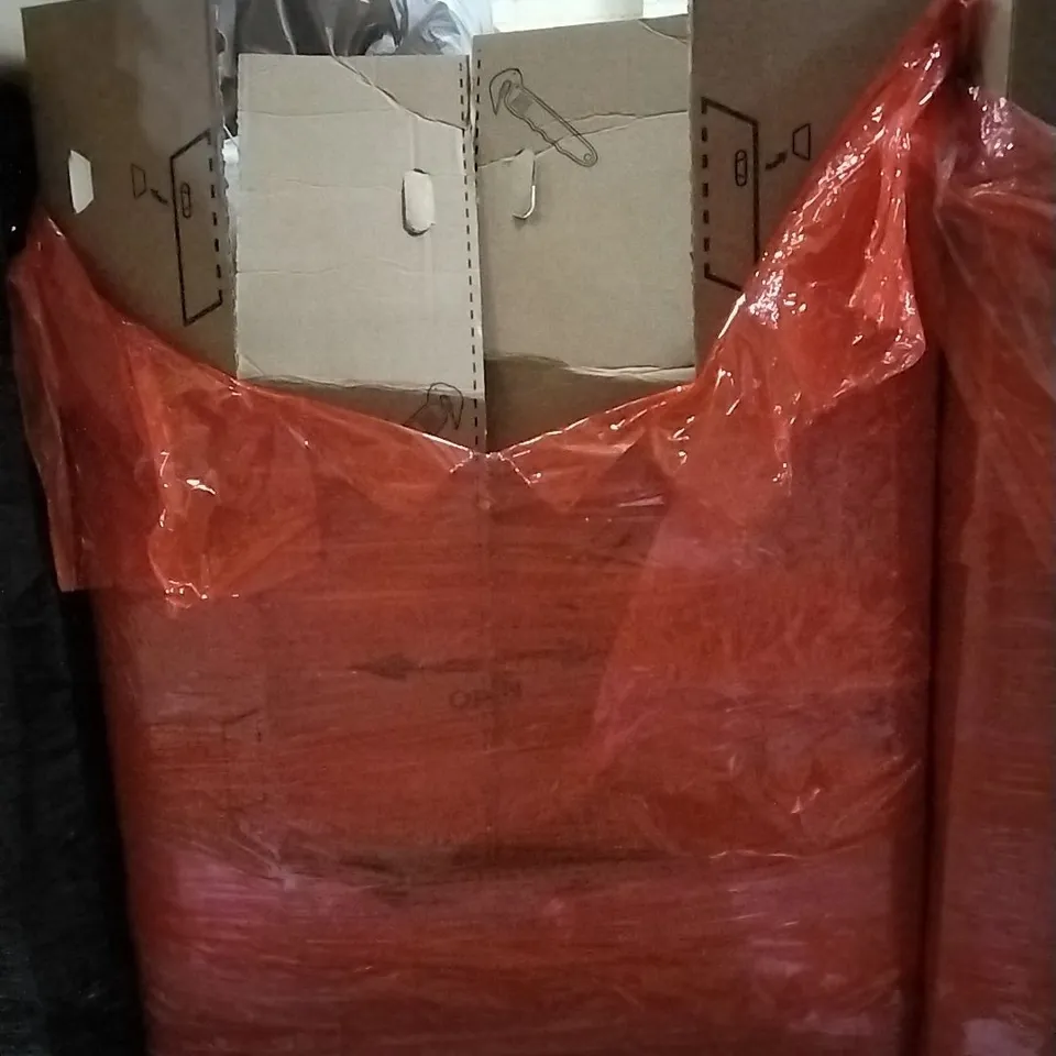 PALLET CONTAINING ASSORTED PRODUCTS INCLUDING BABY PLAYPEN, TOILET SEAT, ASH BUCKET WITH SHOVEL, SLIMLINE HEATER & PLAYMOBIL PIRATE SET