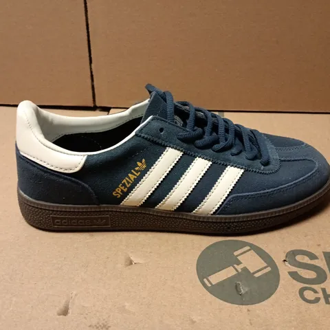 UNBOXED PAIR OF ADIDAS SPEZIAL TRAINERS IN NAVY - UK 7