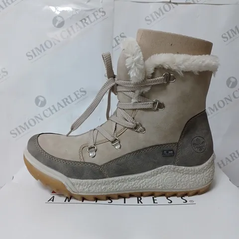 BOXED RIEKER ANTISTRESS WARM HIKING BOOTS, CREAM - SIZE 6.5