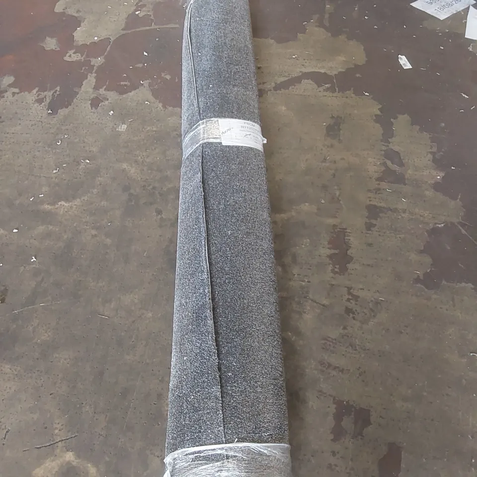 ROLL OF QUALITY MIGHTY TWIST CARBON CARPET - APPROXIMATELY 2.45 x 4m