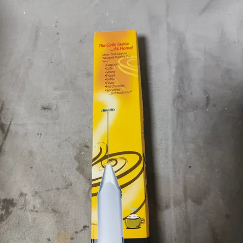 APPROXIMATELY 12 ASSORTED ITEMS INCLUDING MINI HAND MIXER , RESMED AIRFIT MASK AND TAGGING GUN