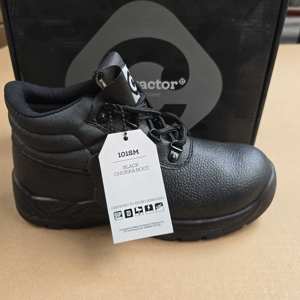 BRAND NEW BOXED CONTRACTOR BLACK SAFETY BOOTS - UK 6