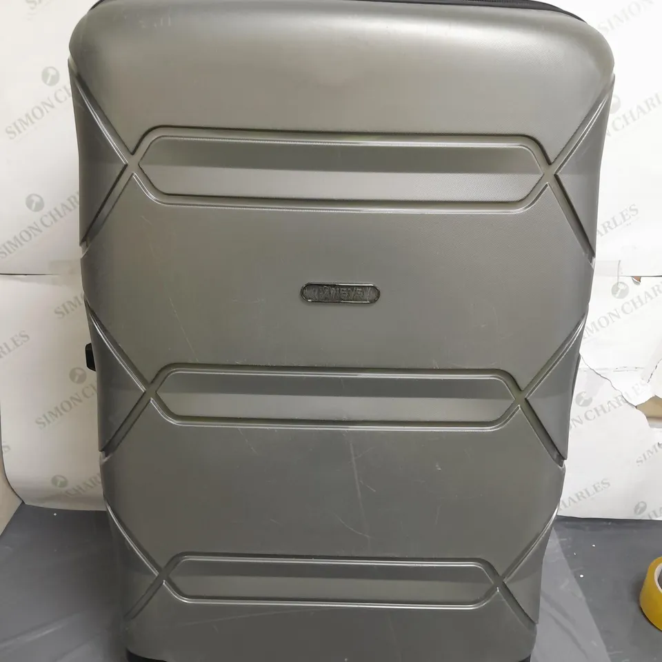HEYS 4 SUITCASE SET IN SILVER GREY 