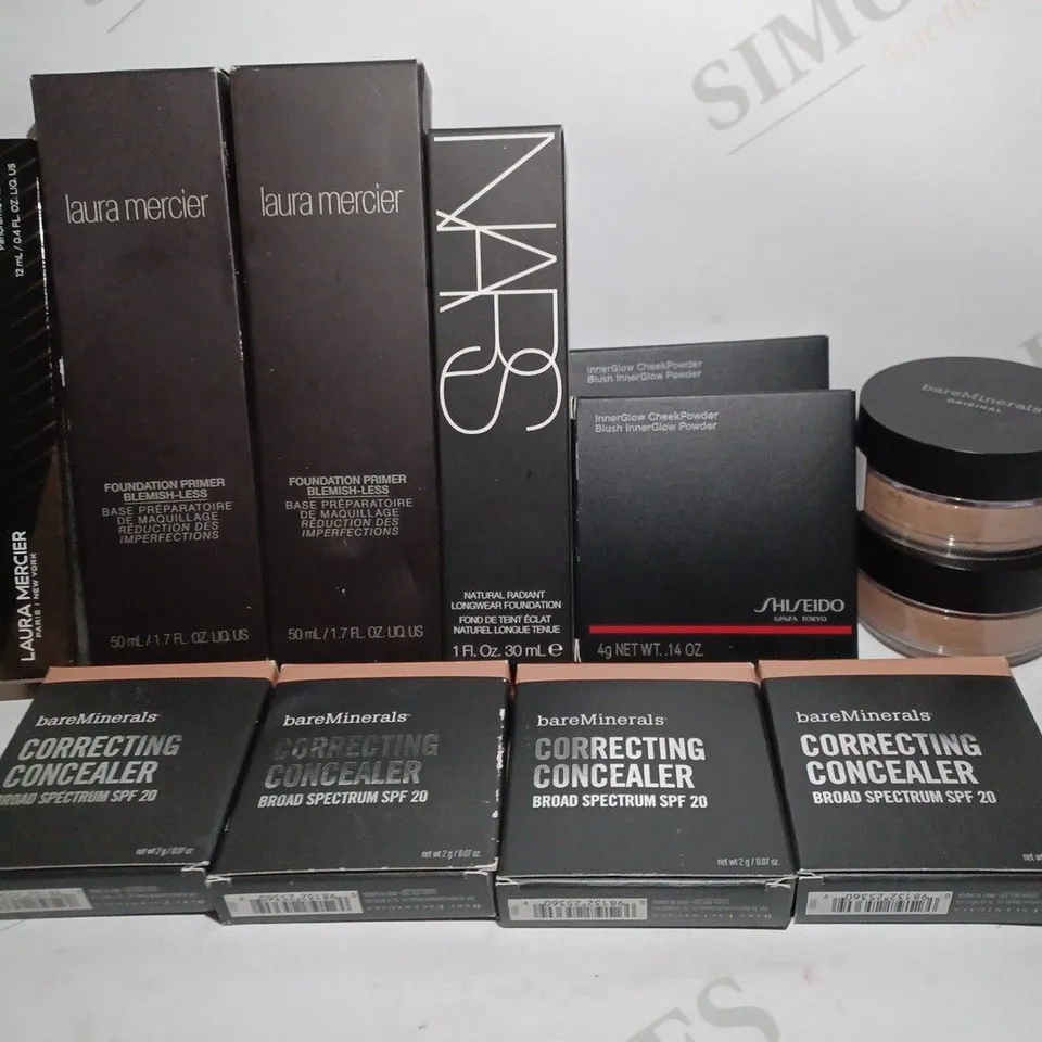 BOX OF APPROX 10 ASSORTED BEAUTY PRODUCTS TO INCLUDE NARS LONGWEAR FOUNDATION #NEW CALEDONIA, SHISEIDO CHEEK POWDER BLUSH #AURA PINK, BAREMINERALS CORRECTING CONCEALER #TAN, ETC