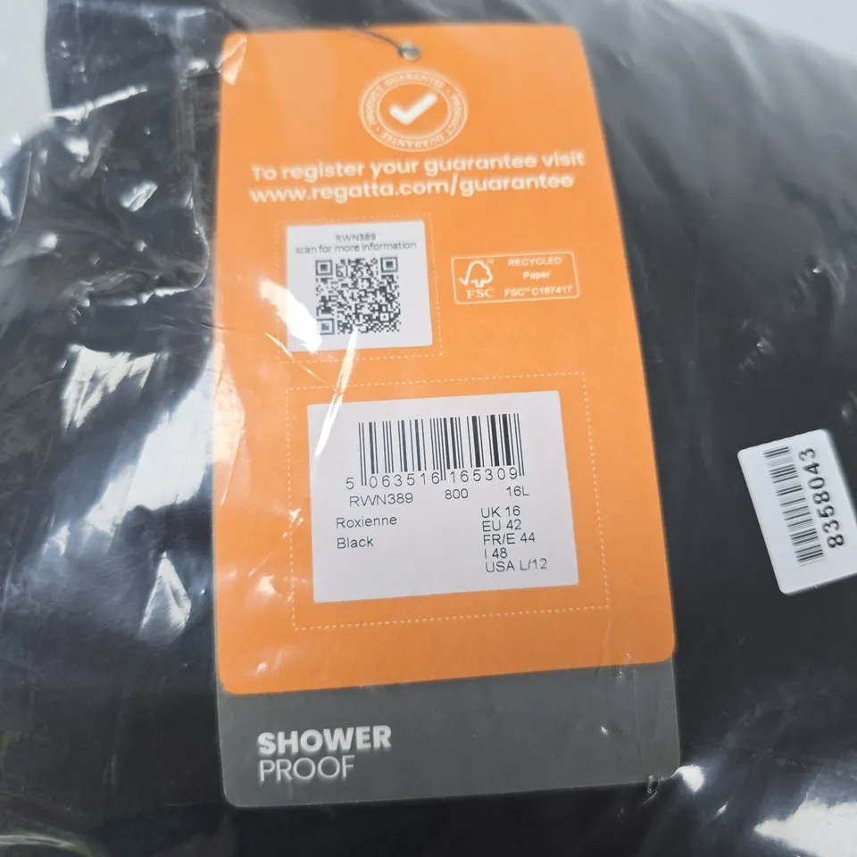 REGATTA ROXIENNE SHOWERPROOF JACKET – UK 16 (EU 42) BLACK