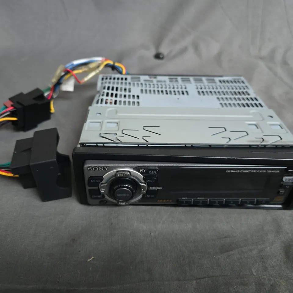 SONY IN-DASH CAR STEREO HEAD UNIT WITH WIRING HARNESS 