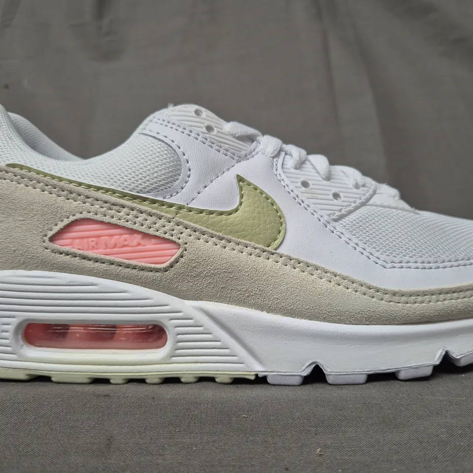 BOXED PAIR OF NIKE WOMEN'S AIR MAX 90 SHOES IN WHITE/GREEN/PINK UK SIZE 5.5