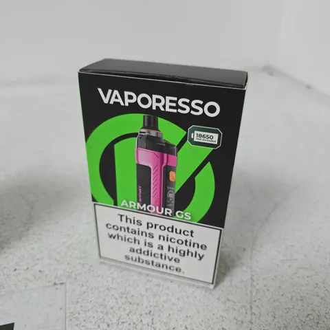 APPROXIMATELY 30 ASSORTED E-CIG PRODUCTS AND ACCESSORIES TO INCLUDE SMOK AND VAPORESSO