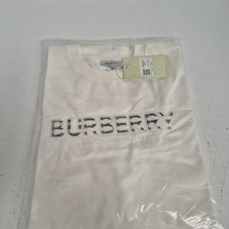 BURBERRY WHITE T-SHIRT WITH LONDON ENGLAND LOGO – XL