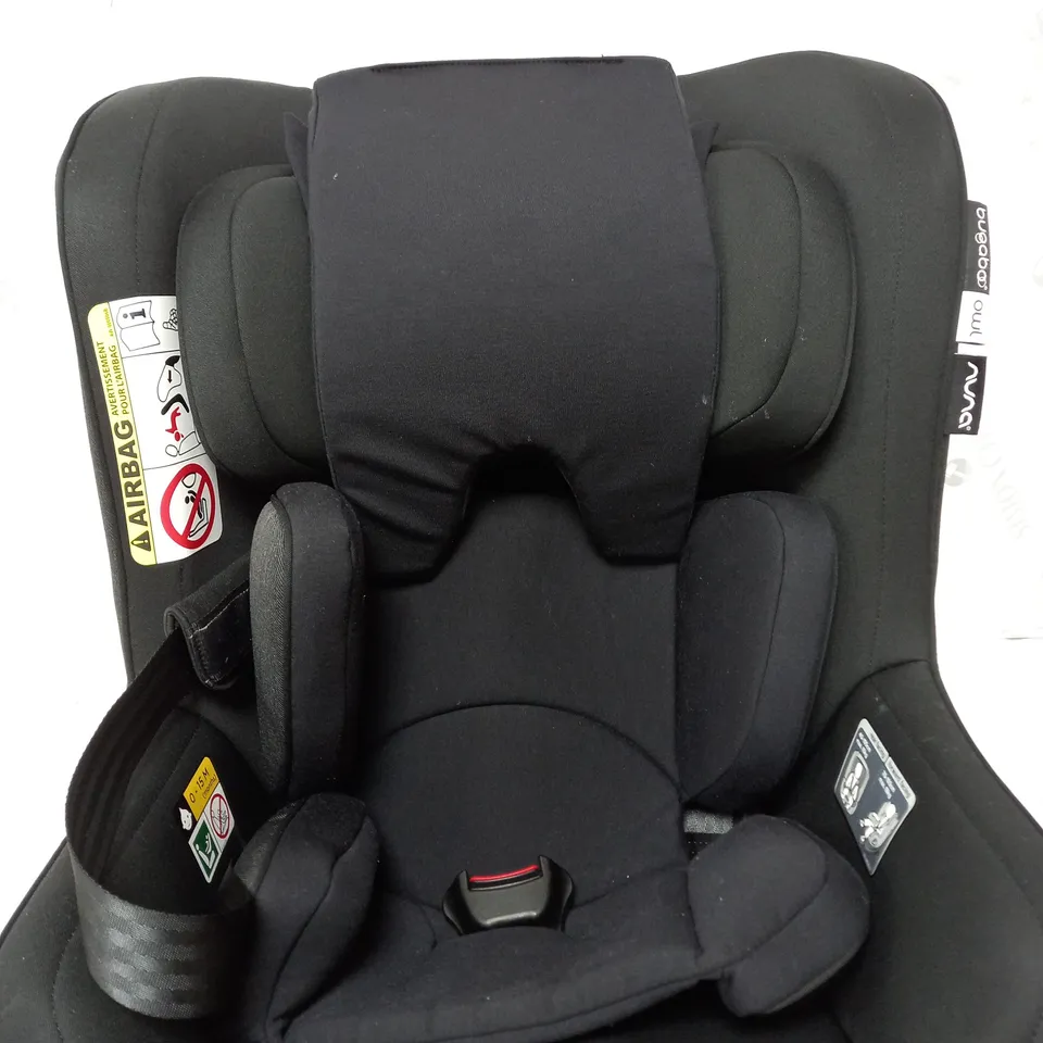 CHILDRENS CAR SEAT IN BLACK