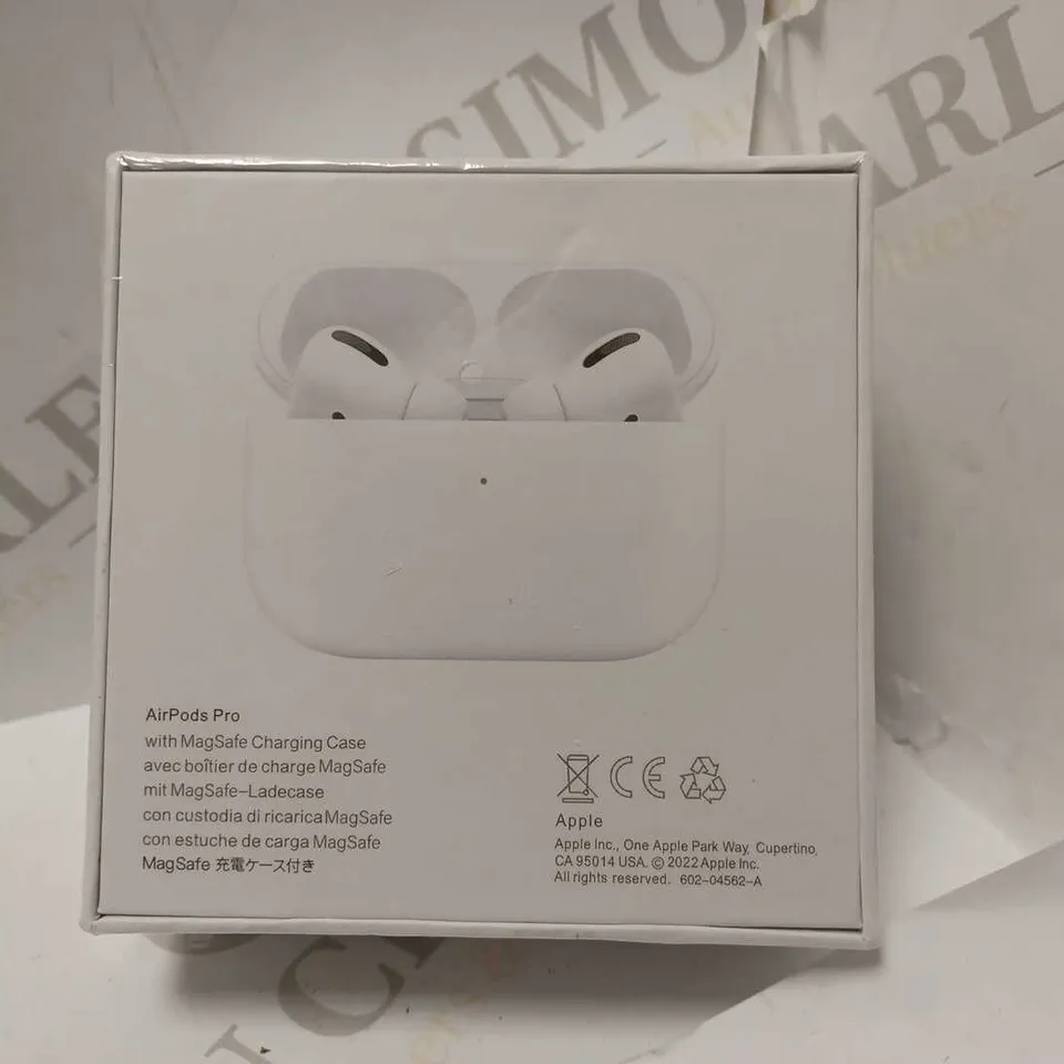 SEALED AND BOXED APPLE AIRPODS PRO (A2190)