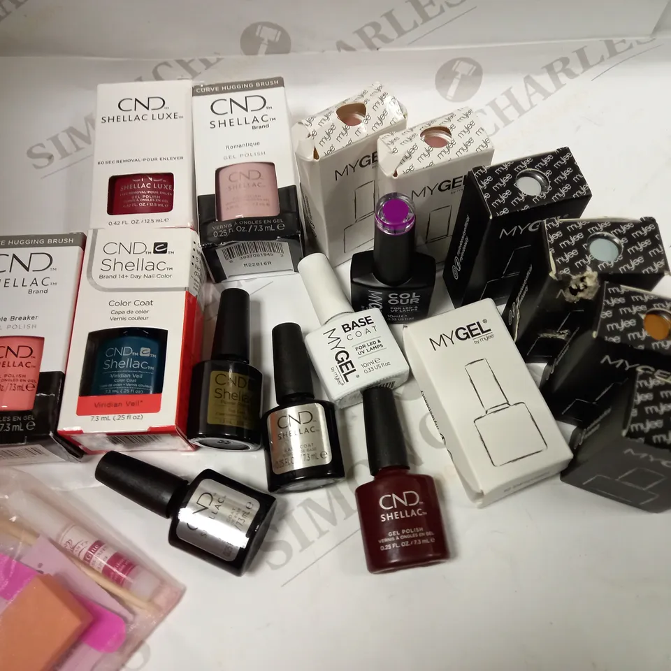 CND AND MYLEE BUMPER COLLECTION APPROX. 17 ITEMS 