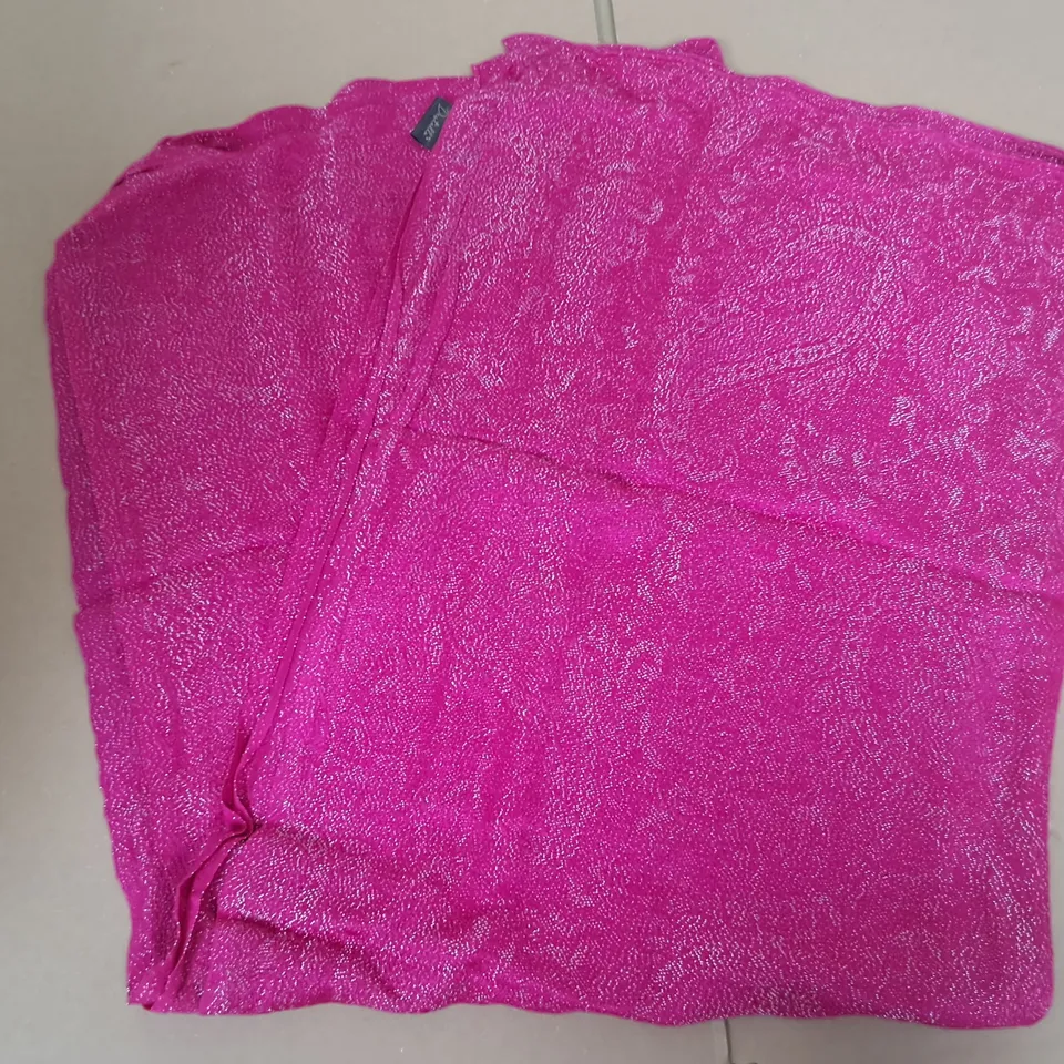 BRAND NEW DESTELLO PINK SCARF