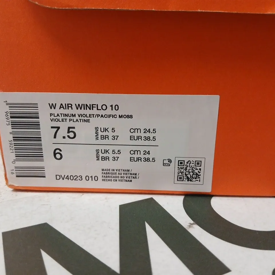 BOXED PAIR OF NIKE W AIR WINFLO 10 RUNNING SHOES – WOMEN'S UK5