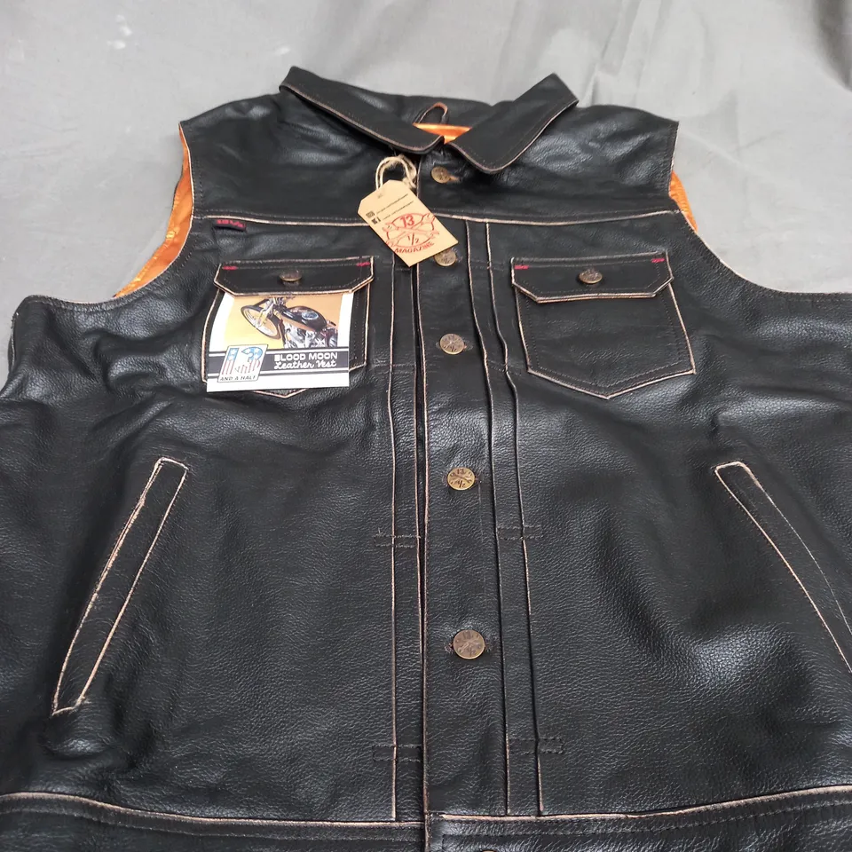 13 AND A HALF CUSTOM APPAREL BIKER JACKET IN BLACK - XXXXL