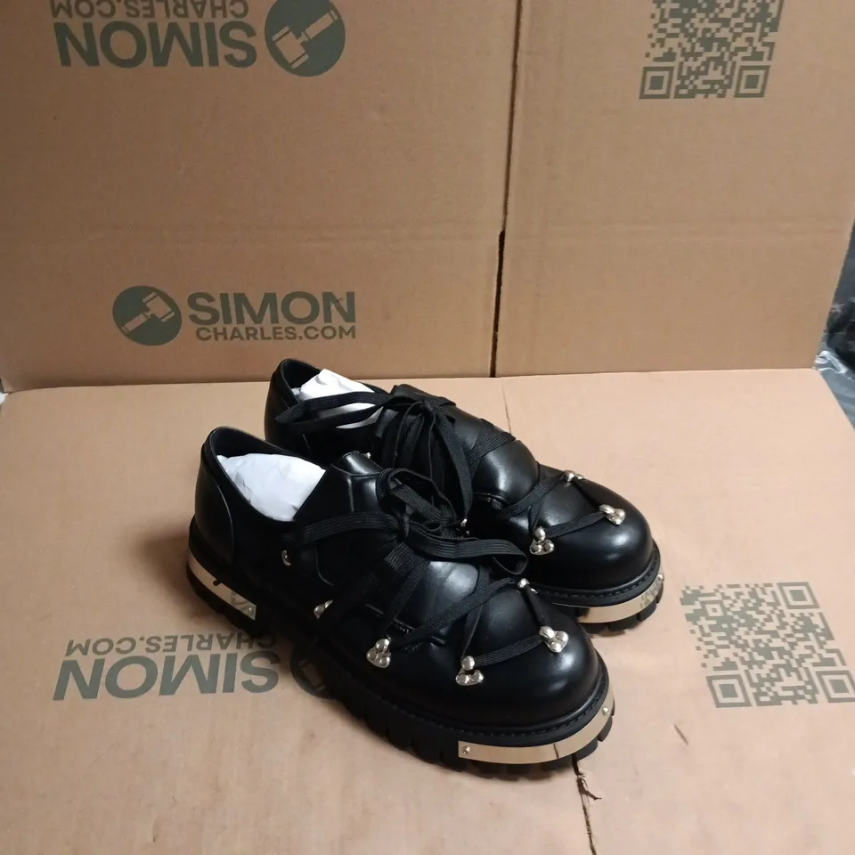 KOI KC HIDDEN IN SOLITUDE BLACK LEATHER SHOES – UK 11 (KA00488-UK11)