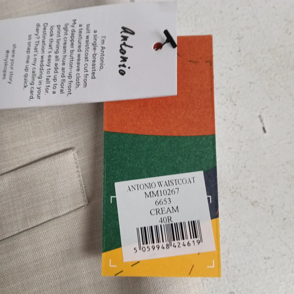 ANTONIO WAISTCOAT – CREAM, UK 40R