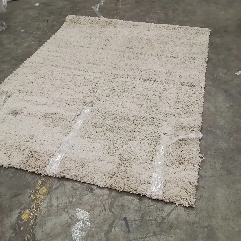 QUALITY DESIGNER AREA RUG - APPROXIMATELY 215X160CM