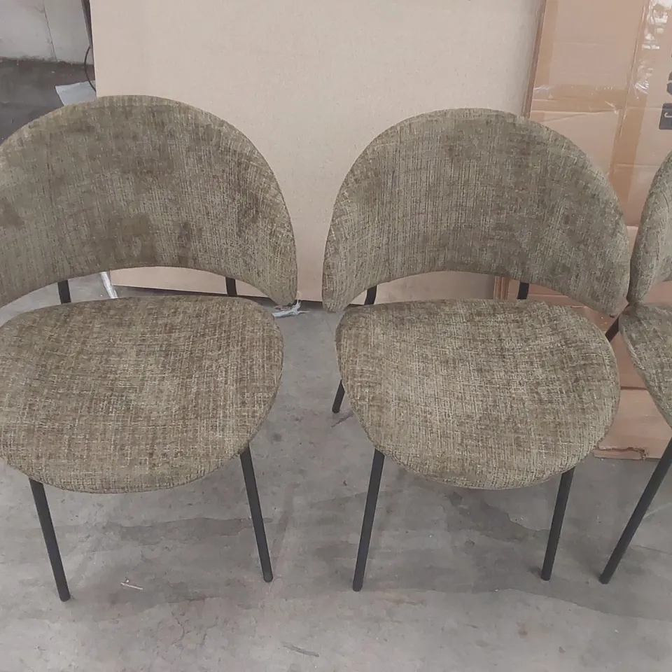 WEXLEY SET OF 4 VELVET DINING CHAIRS  UPHOLSTERY COLOUR: OLIVE GREEN