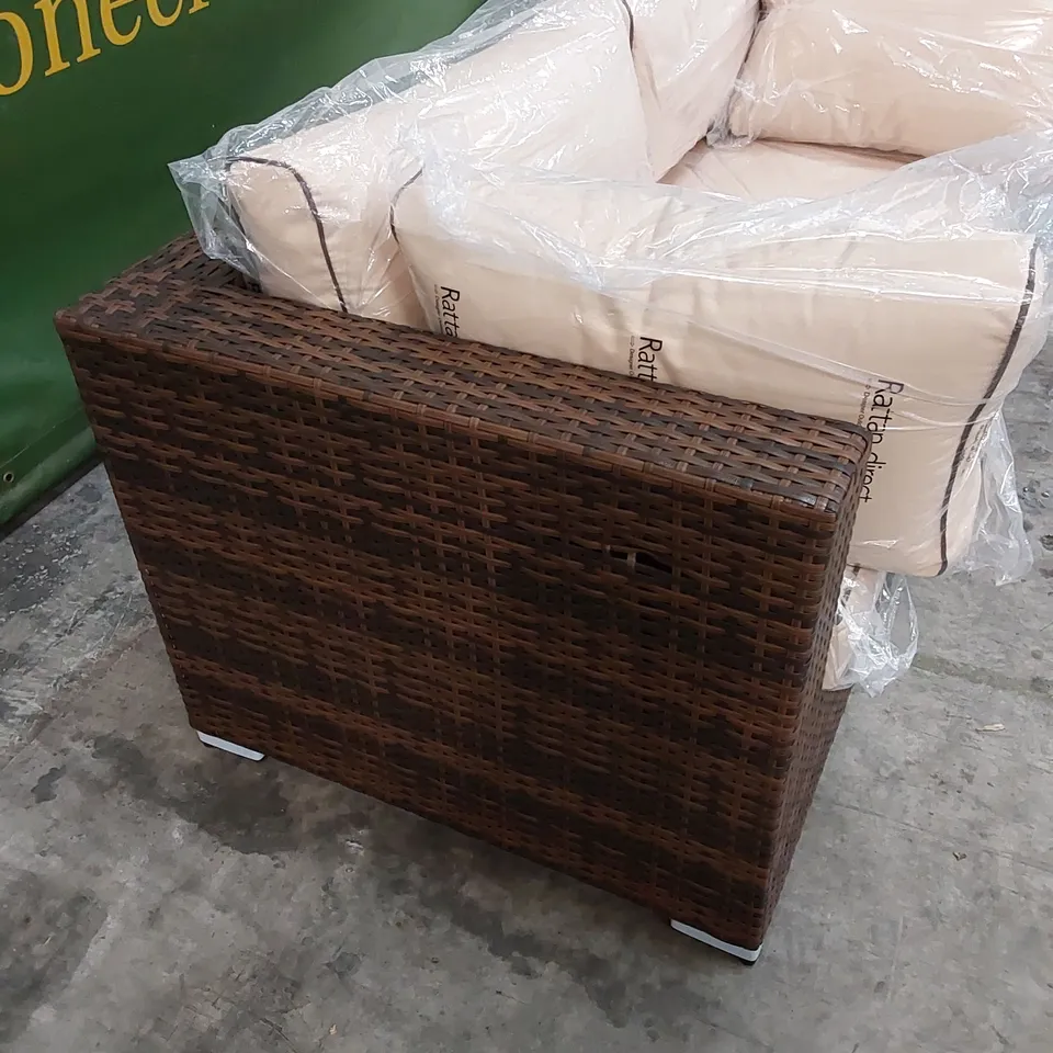 DESIGNER RATTAN 2 SEATER GARDEN/PATIO SOFA IN CHOCOLATE MIX AND COFFEE CREAM COLOUR WITH CUSHIONS