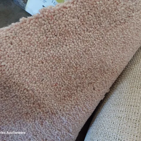 ROLL OF QUALITY TUDOR TWIST CLASSIC ENGLISH ROSE CARPET APPROXIMATELY 5M Γ 3.45M